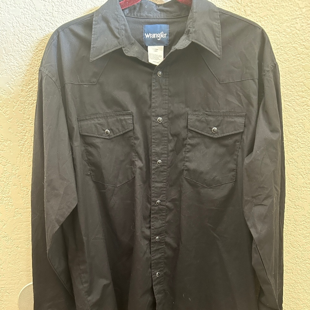 Wrangler button down - Picture 1 of 3